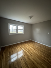 456 Clarkson Ave-Unit -2 in Elizabeth, NJ - Foto de edificio - Building Photo