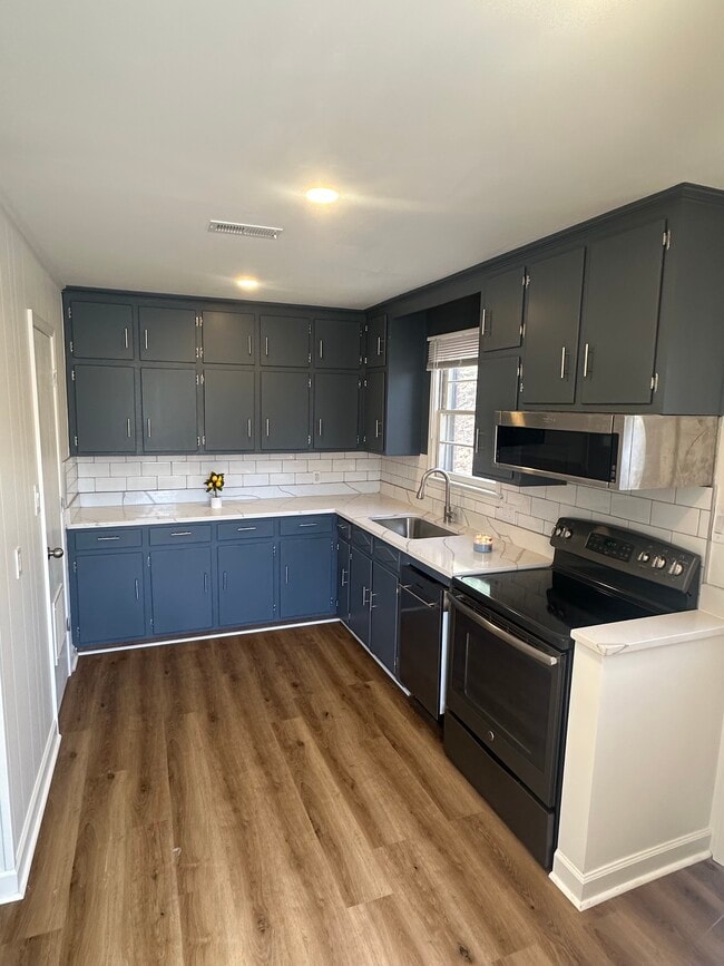 337 Wimbish Dr in Danville, VA - Building Photo - Building Photo