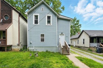 511 Crouse St in Akron, OH - Building Photo - Building Photo
