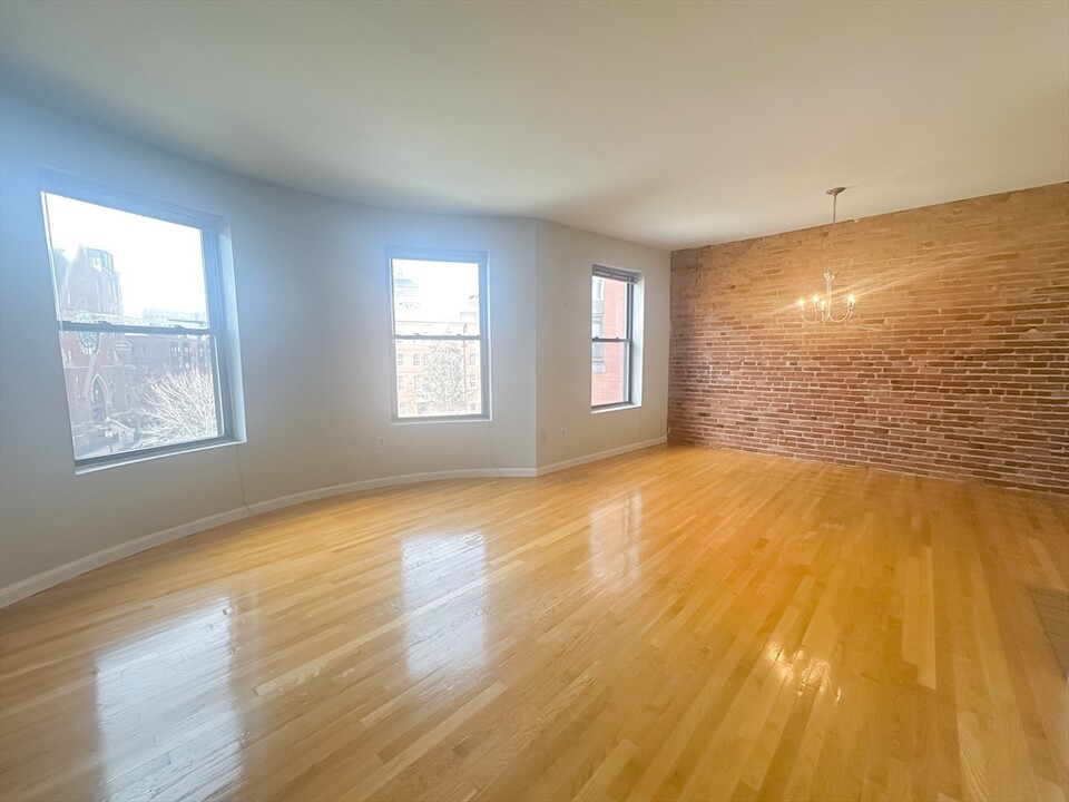 554 Tremont St, Unit 7 in Boston, MA - Building Photo