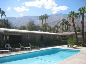 Mariscal Bungalows in Palm Springs, CA - Building Photo - Building Photo