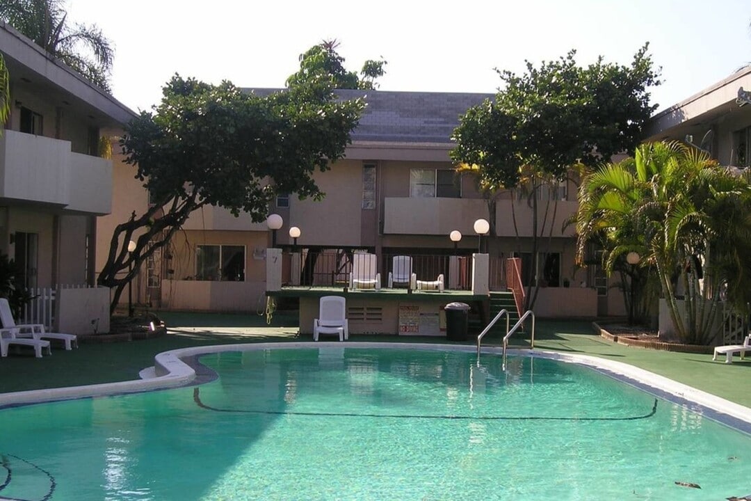 Imperial At Kendall Apartments in Miami, FL - Foto de edificio