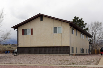 4226 Forrest Hill Rd in Colorado Springs, CO - Building Photo - Building Photo