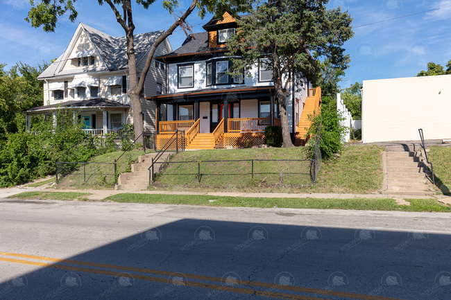 property at 3123 Woodland Ave