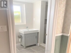 7 Mango Dr in Toronto, ON - Building Photo - Building Photo