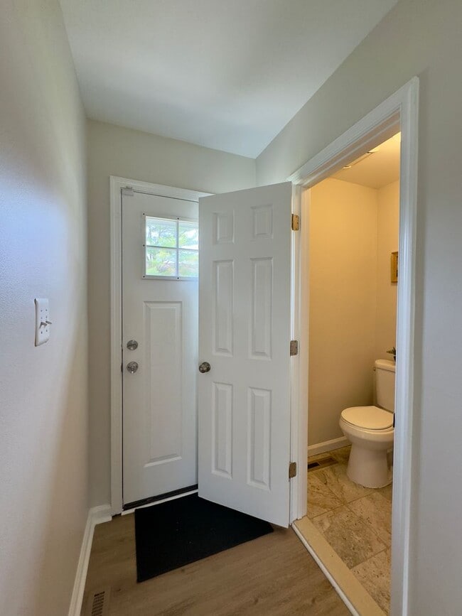 105 Bourbon Ct in Parkville, MD - Building Photo - Building Photo