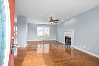 1900 Eisenhower Rd in Clarksville, TN - Building Photo - Building Photo