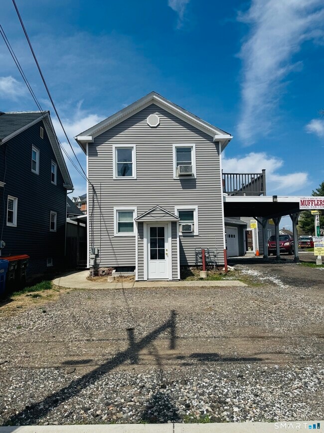 260 Bunker Ave in Meriden, CT - Building Photo - Building Photo