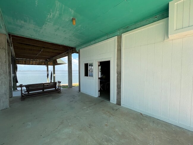 property at 1122 Makatea St