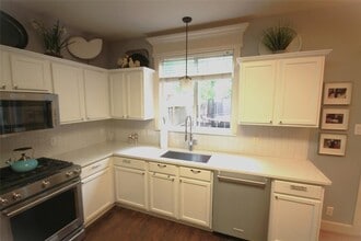 9104 Wampton Wy in Austin, TX - Building Photo - Building Photo