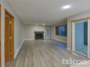 13537 Dellwood Ct in Rosemount, MN - Building Photo - Building Photo