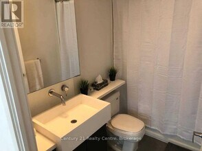 15 Brunel Ct in Toronto, ON - Building Photo - Building Photo
