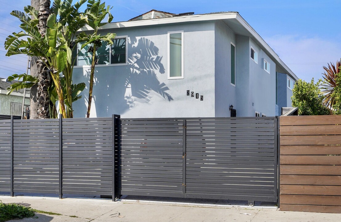 2915 Hauser Blvd, Unit 4 in Los Angeles, CA - Building Photo