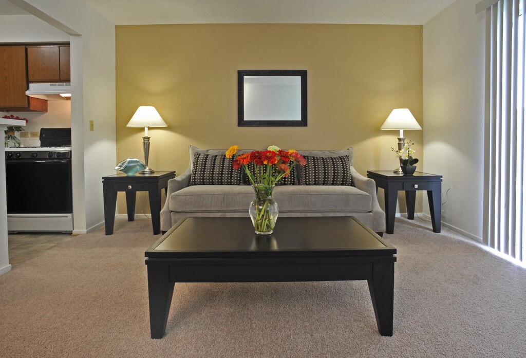 The Harbours Apartments in Clinton Township, MI