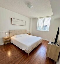 601 NE 23rd St, Unit 1106 in Miami, FL - Foto de edificio - Building Photo