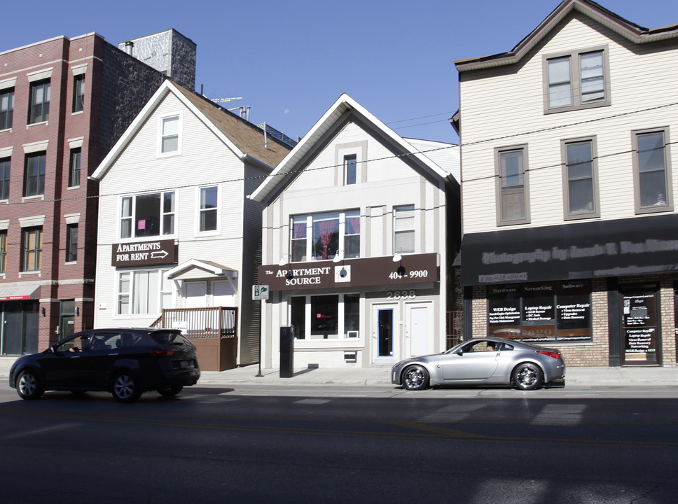 2638 N Halsted St in Chicago, IL - Foto de edificio