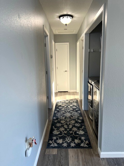 5660 W Hollywood Rd in Wasilla, AK - Building Photo - Building Photo