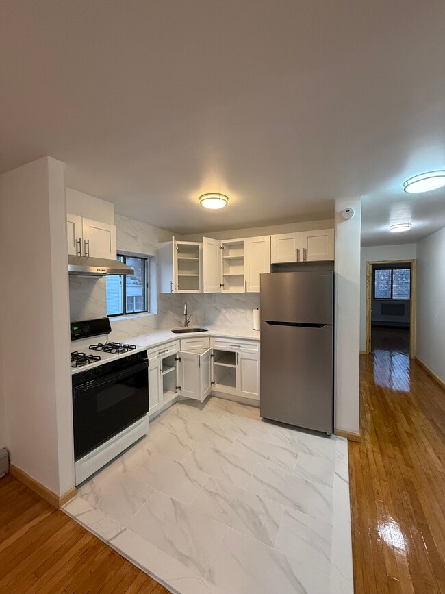 59-09 48th Ave, Unit 3 in Queens, NY - Building Photo - Building Photo