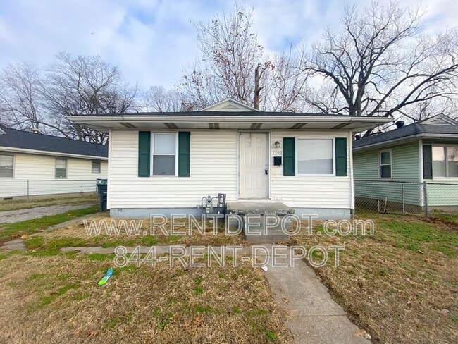 property at 1540 SE Riverside Dr