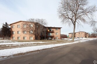 Pleasant Properties in Minneapolis, MN - Foto de edificio - Building Photo