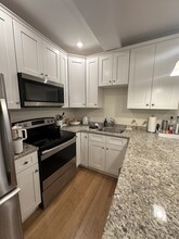 877 Beacon St, Unit 4 in Boston, MA - Building Photo - Building Photo