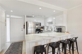 3915 St Charles Ave, Unit 503 in New Orleans, LA - Building Photo - Building Photo