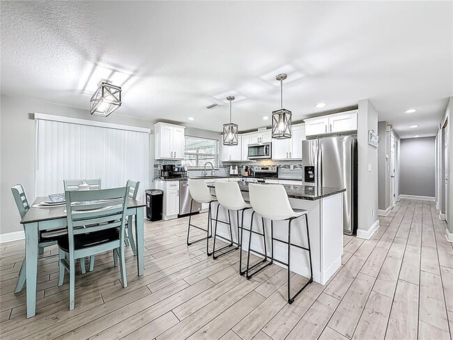 2449 66th Ave S in St. Petersburg, FL - Building Photo - Building Photo