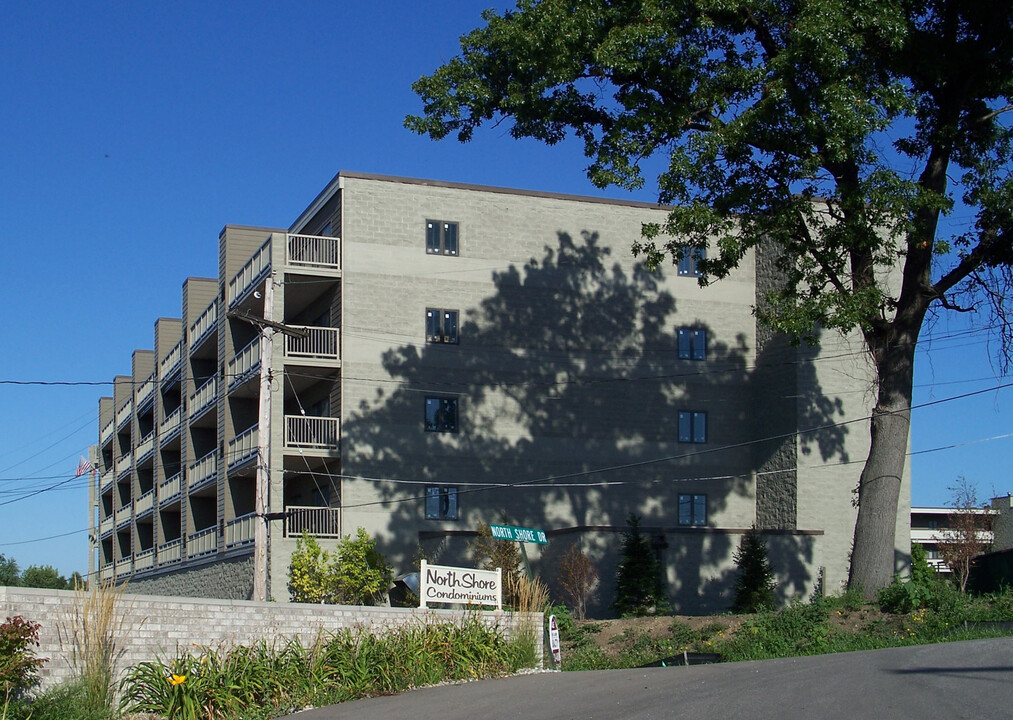 Outlook Cove in La Porte, IN - Foto de edificio