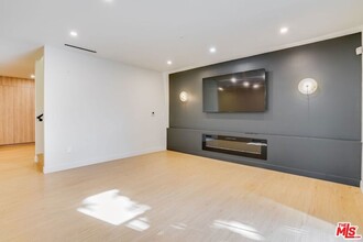 1617 Broadway, Unit A in Santa Monica, CA - Building Photo - Building Photo