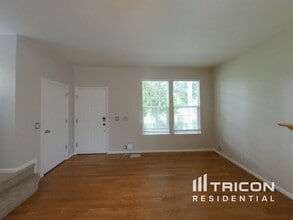 2434 St Paul Dr in Colorado Springs, CO - Building Photo - Building Photo
