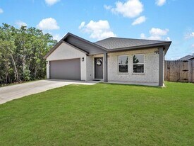 2721 Beechwood St in Granbury, TX - Building Photo