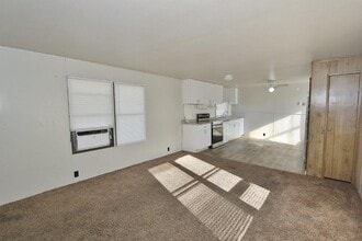 2215 Toms Cabin Rd in Emmett, ID - Building Photo - Building Photo