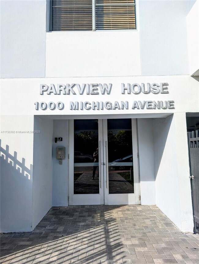 1000 Michigan Ave in Miami Beach, FL - Building Photo - Building Photo