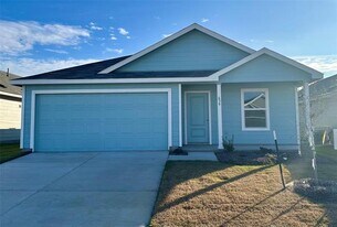 639 Montclair Ave in Princeton, TX - Building Photo