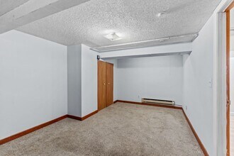 4255-4257 N Thomas Ave in Minneapolis, MN - Building Photo - Building Photo