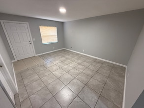 908 Lora St in Daytona Beach, FL - Building Photo - Building Photo