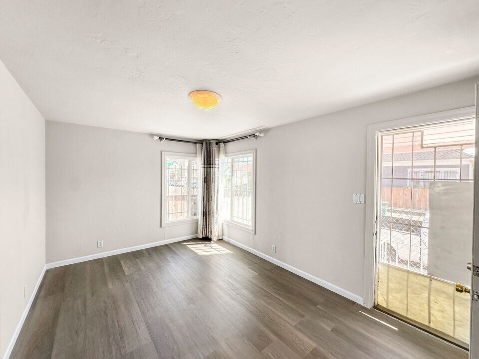 4028 E 18th St in Oakland, CA - Building Photo