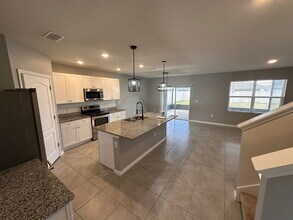 4186 Looking Glass Pl in Sanford, FL - Building Photo - Building Photo
