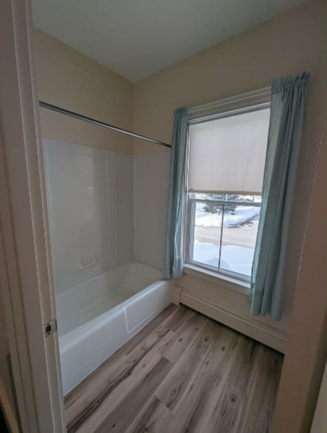 145 Center St in Bangor, ME - Building Photo - Building Photo