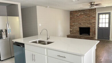 2721 Cibola Dr in Irving, TX - Building Photo - Building Photo