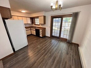 3803 Fairfax St in Eau Claire, WI - Building Photo - Building Photo