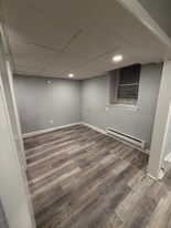 46 E Cliveden St in Philadelphia, PA - Building Photo