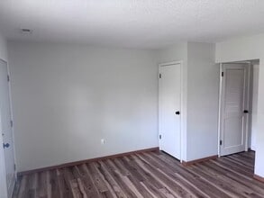 4 Bonne Terre Ct in Collinsville, IL - Building Photo - Building Photo
