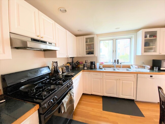 24 Watson St in Cambridge, MA - Building Photo - Building Photo