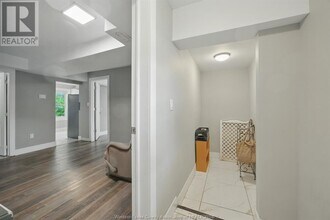 2226 Janette Ave in Windsor, ON - Building Photo - Building Photo