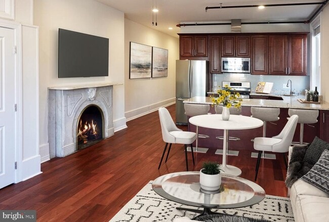 property at 2029 Walnut St