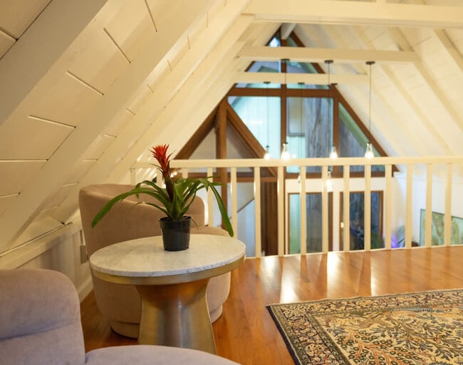 2 Molino Ave in Mill Valley, CA - Building Photo - Building Photo