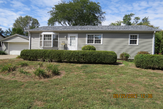 property at 2356 Hawthorne Ct