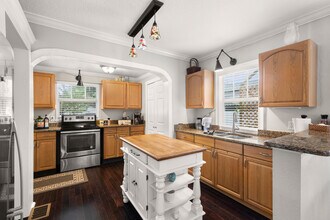 738 32nd Ave N in St. Petersburg, FL - Building Photo - Building Photo