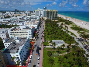 1390 Ocean Dr in Miami Beach, FL - Building Photo - Building Photo